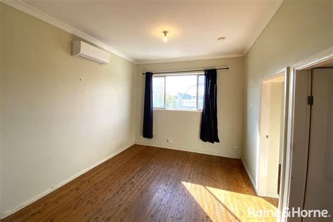 2/44 Tudor St, Hamilton NSW 2303 .